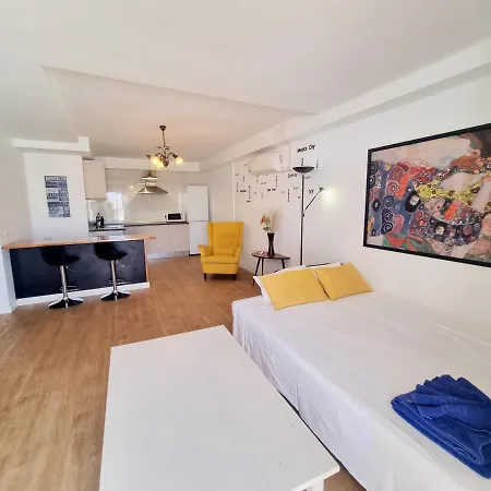 Flower 14 Apartment San Bartolomé